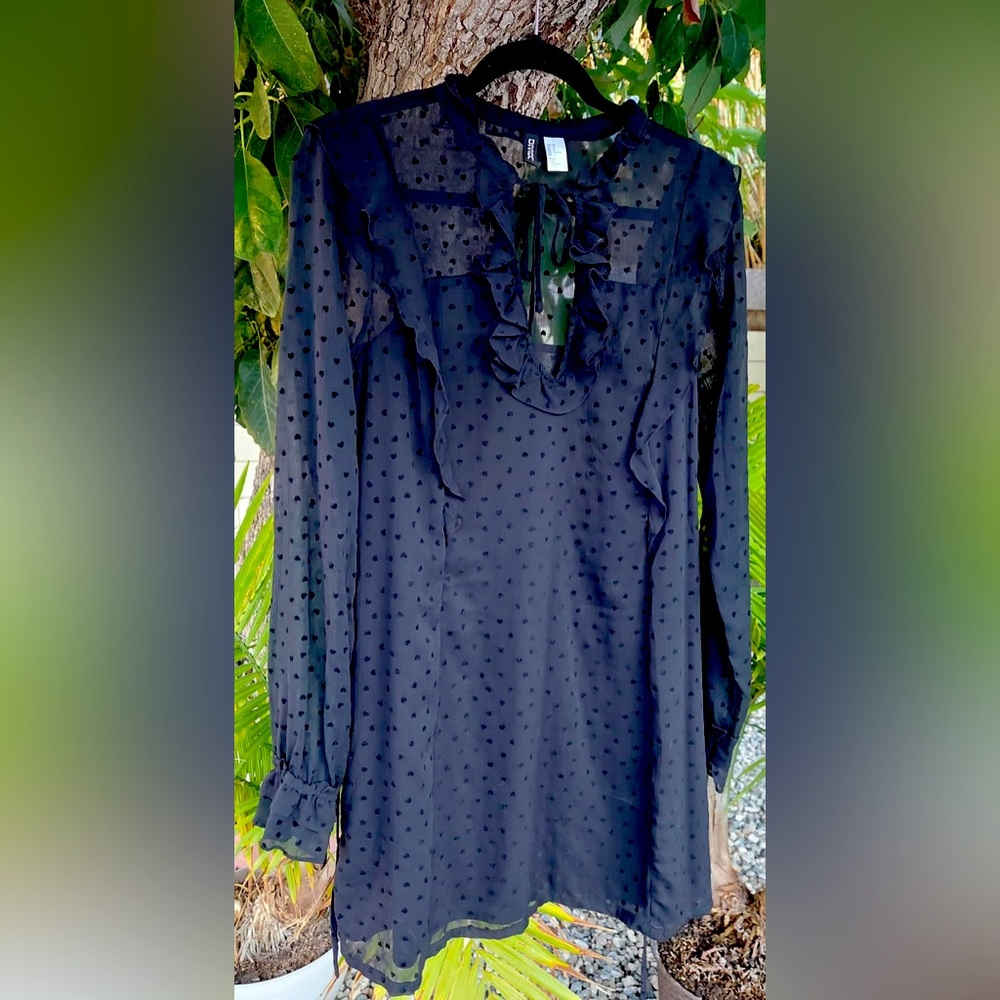 DIVIDED beautiful black long sleeve dress.